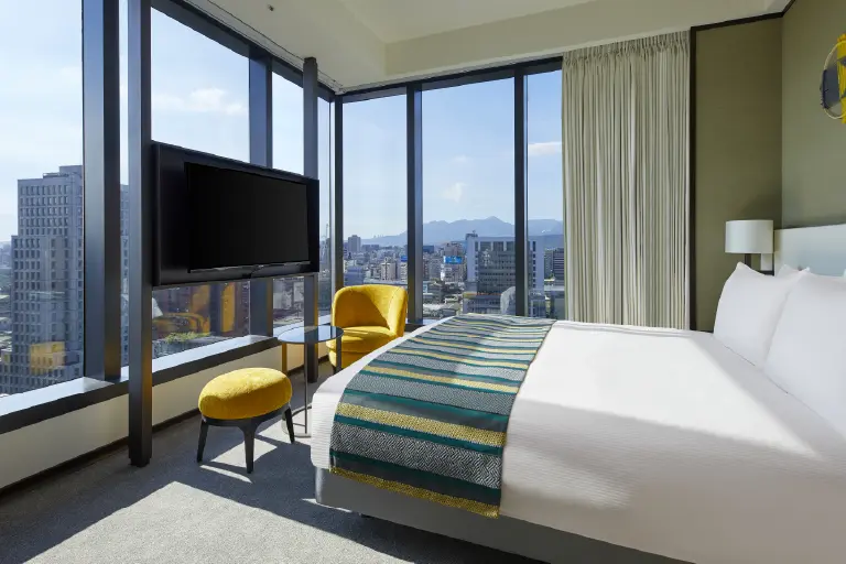 スタンダードコーナークイーン